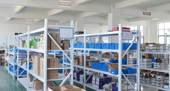 原材料倉庫 原材料倉庫