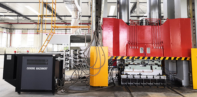 SMC玻璃鋼模壓模具油溫機